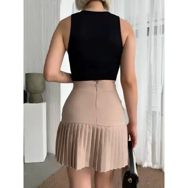 Altı pliseli mini etek