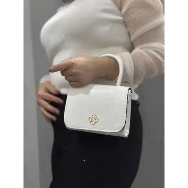 Beyaz cilt krash çanta