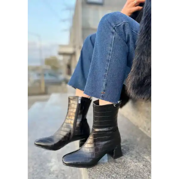 Birta Siyah Cilt Desenli Topuklu Bot