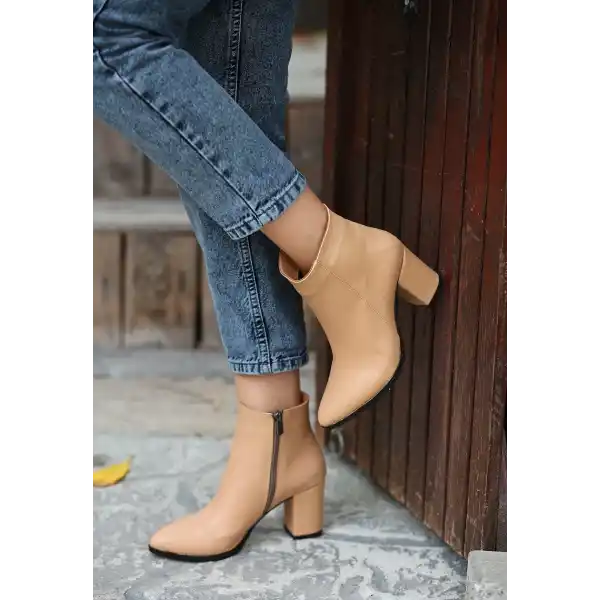 Biya Krem Cilt Topuklu Bot