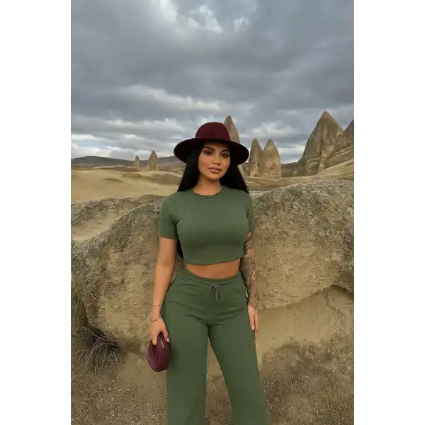 Bol paça pantolonlu alt üst takım