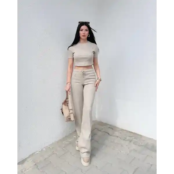 Bol paça pantolonlu alt üst takım