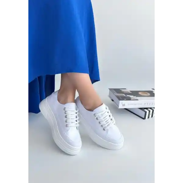 Carin Beyaz Keten Bağcıklı Spor Ayakkabı