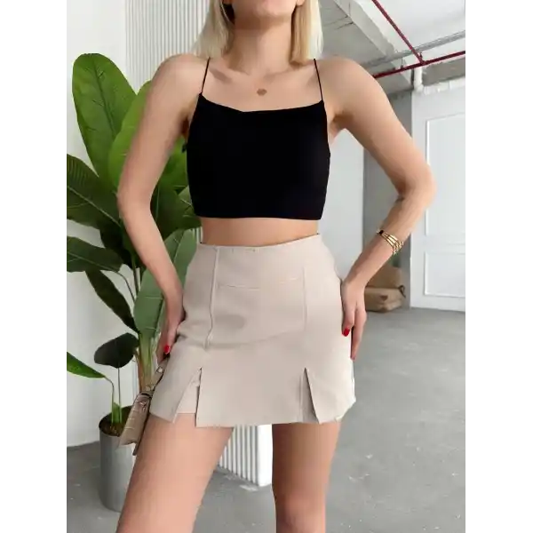 Çift yırtmaklı şort etek