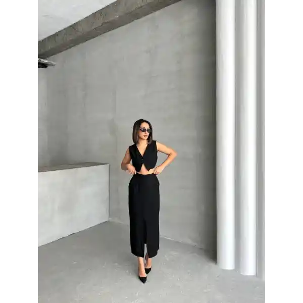 Çilek takım etek yelek