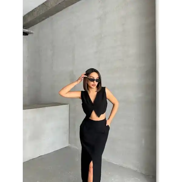 Çilek takım etek yelek