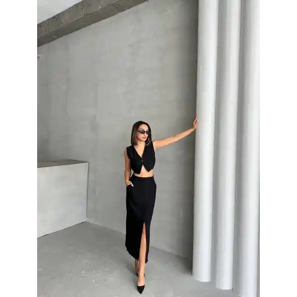 Çilek takım etek yelek