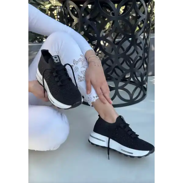 Cilla Siyah Triko Boncuk İşlemeli Spor Ayakkabı