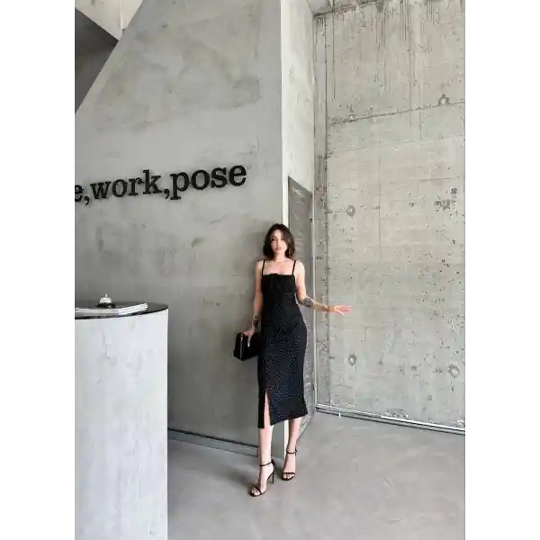 Desenli askılı elbise