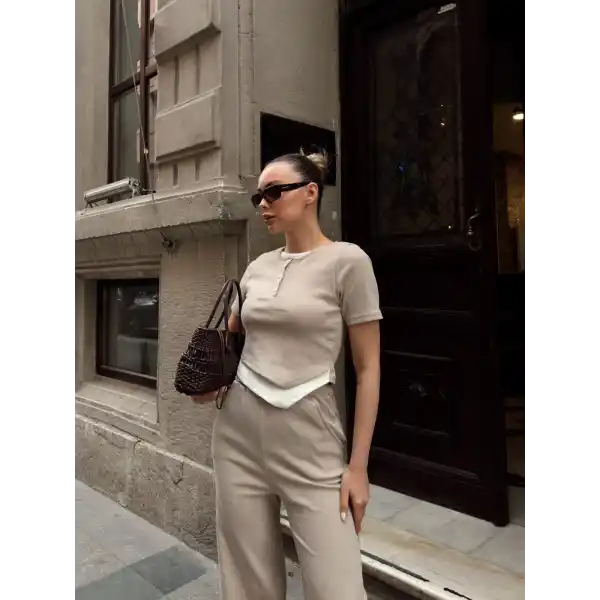 Düğme yakalı bej alt üst takım s3943