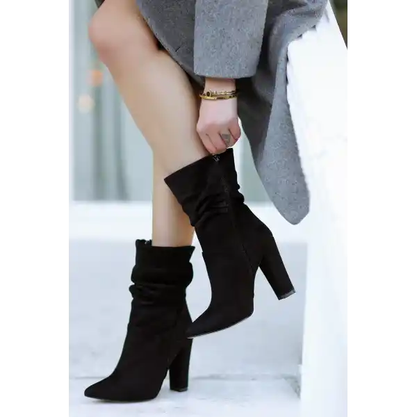 Erita Siyah Süet Topuklu Çizme