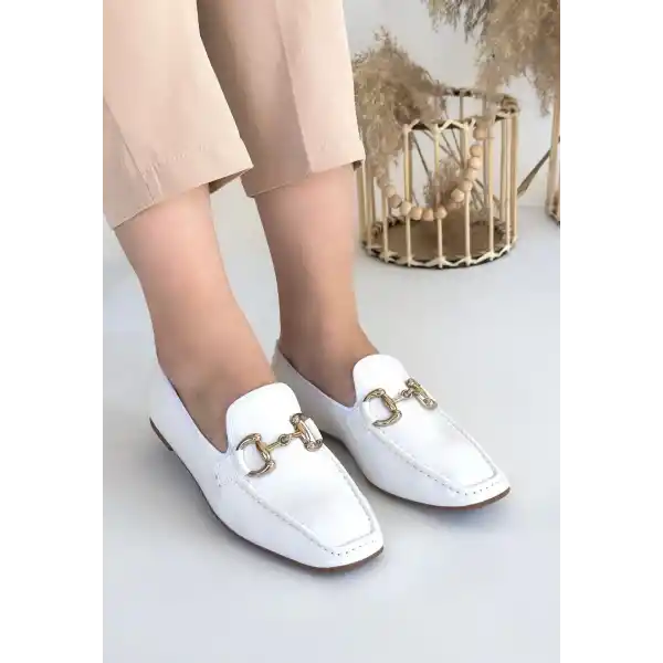 Guart Beyaz Rugan Babet Ayakkabı