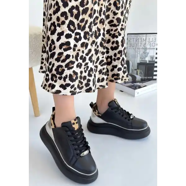 Jista Siyah Cilt Gümüş Detaylı Bağcıklı Spor Ayakkabı