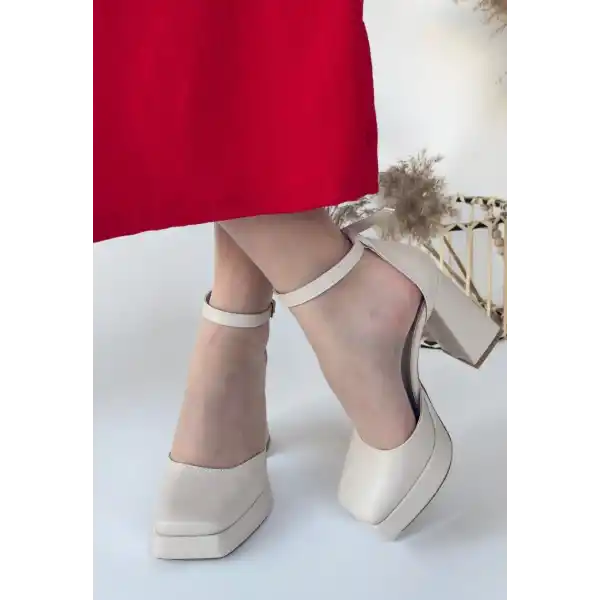 Kawer Bej Cilt Topuklu Ayakkabı