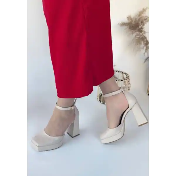 Kawer Bej Cilt Topuklu Ayakkabı