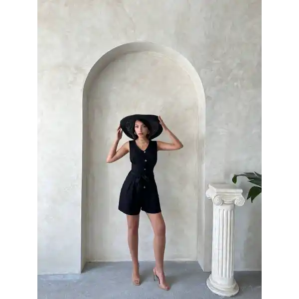 Kuşaklı şortlu tulum