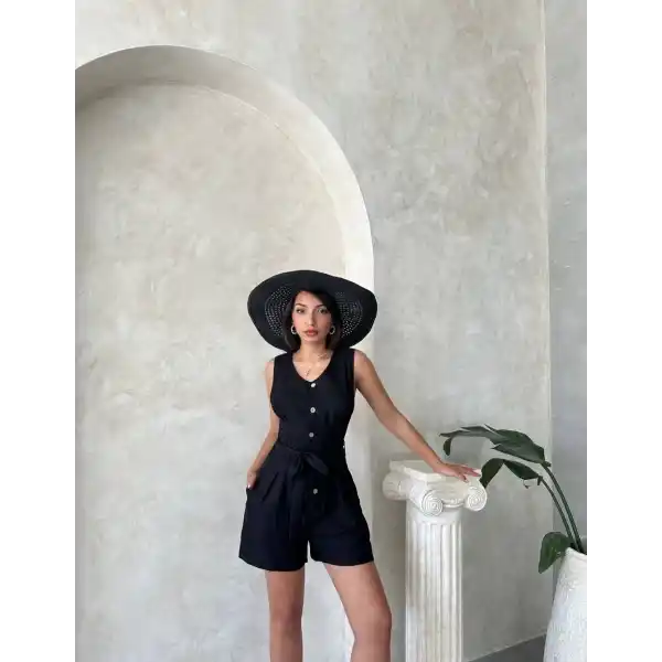 Kuşaklı şortlu tulum
