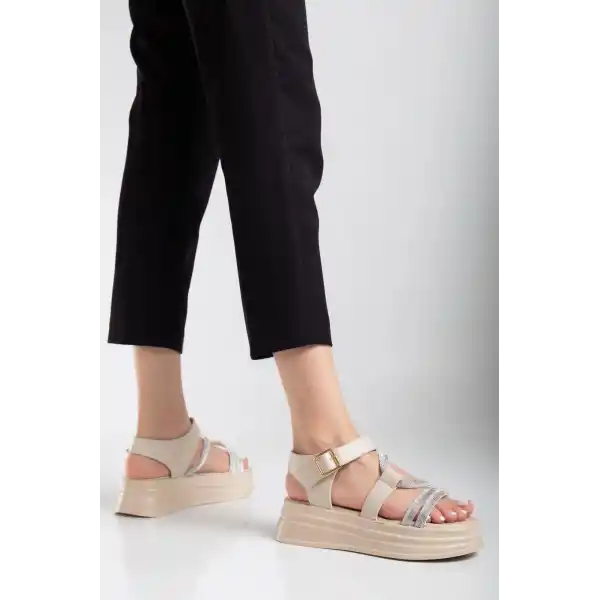 Lenda Bej Cilt Kemerli Sandalet