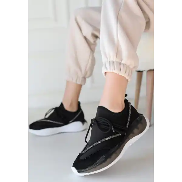 Liney Siyah Rugan Bağcıklı Spor Ayakkabı