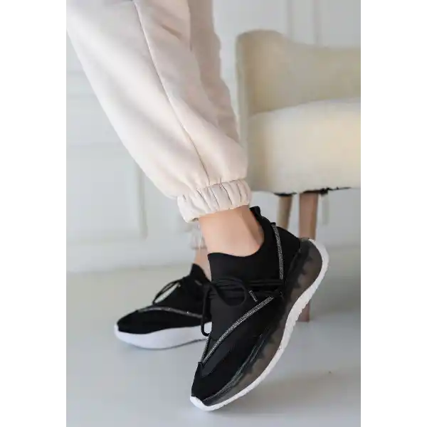 Liney Siyah Rugan Bağcıklı Spor Ayakkabı