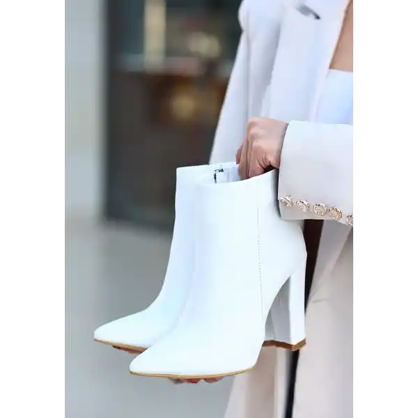 Loora Beyaz Cilt Topuklu Bot