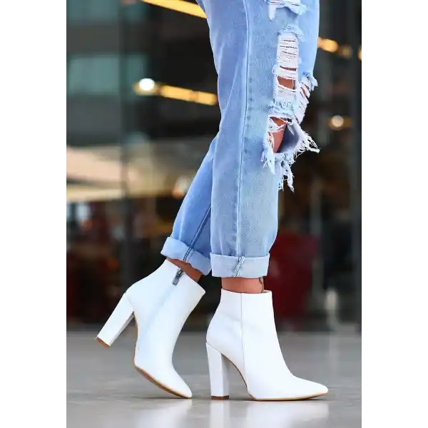 Loora Beyaz Cilt Topuklu Bot