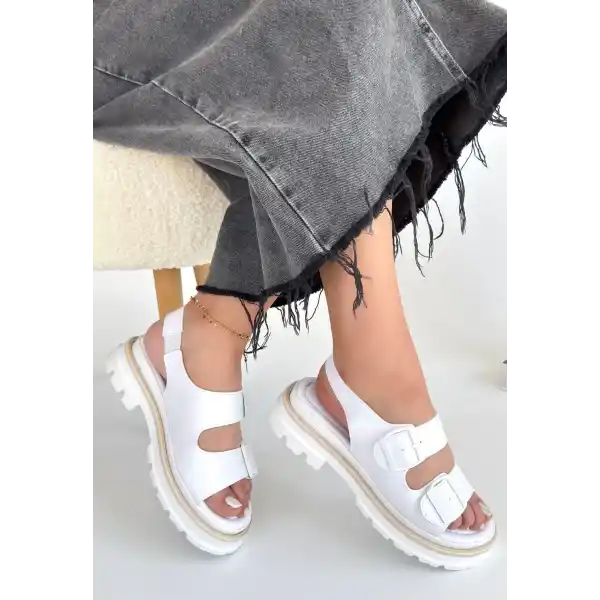 Milta Beyaz Cilt Sandalet