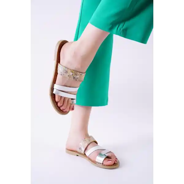 Minne Beyaz Şeritli Cilt Terlik