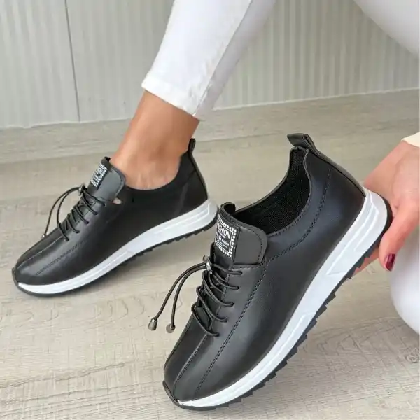 Monya Siyah Cilt Bağcıklı Spor Ayakkabı