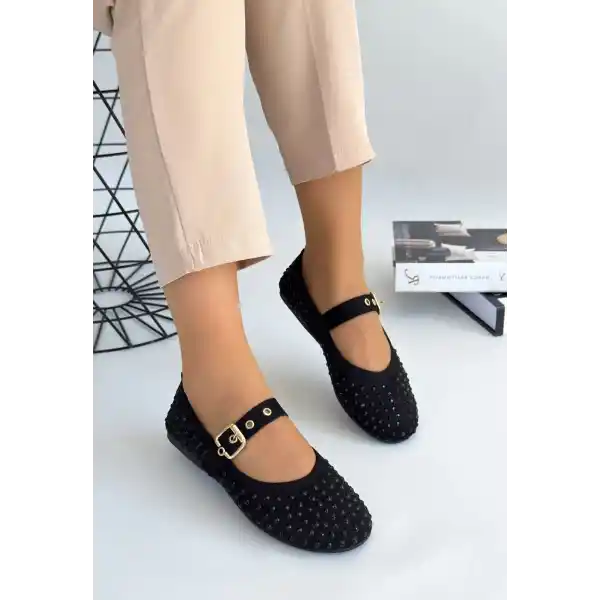 Olise Siyah Boncuk İşlemeli Babet Ayakkabı