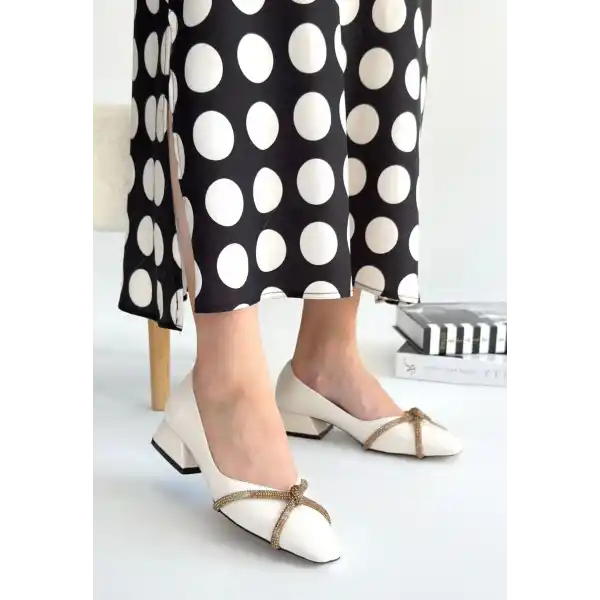 Pety Ten Rugan Topuklu Ayakkabı