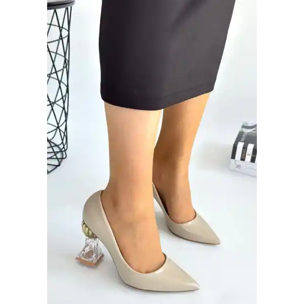 Pioni Bej Rugan Topuklu Ayakkabı