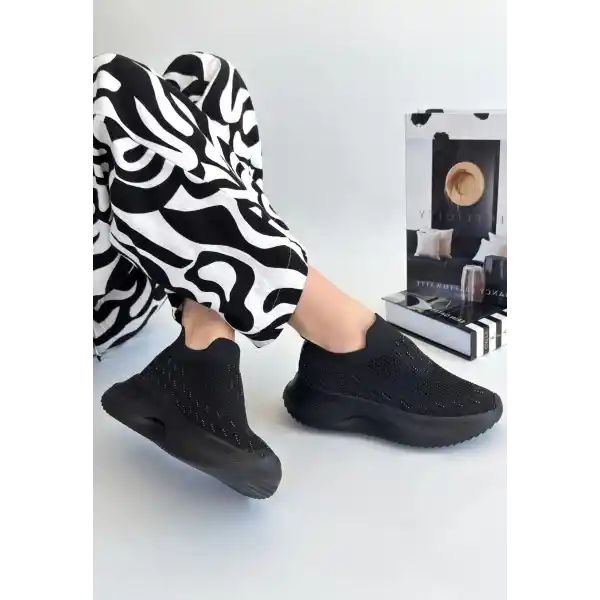 Soord Siyah Triko Boncuk İşlemeli Spor Ayakkabı