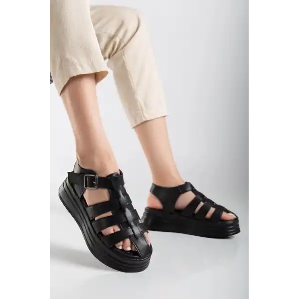Toten Siyah Cilt Kemerli Sandalet