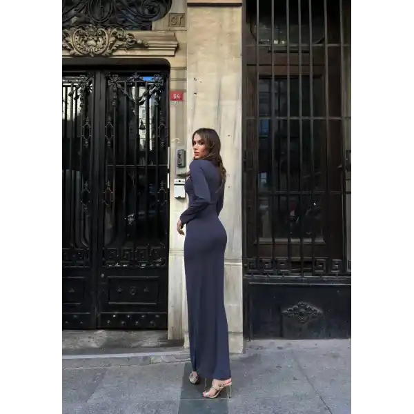 Uzun kollu uzun elbise