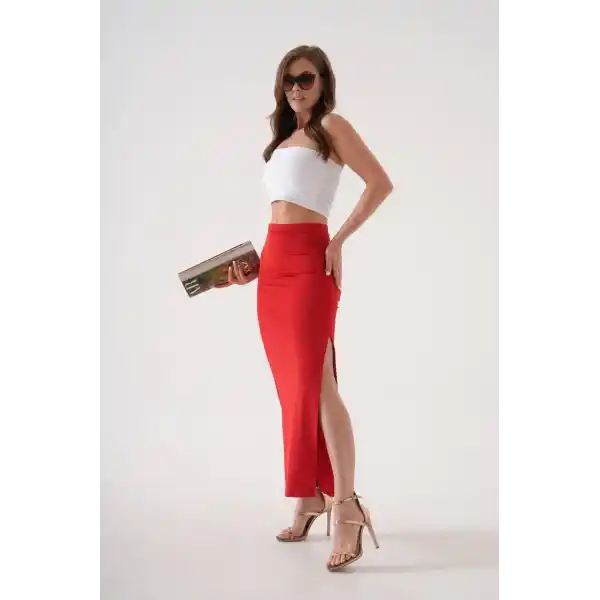 Uzun yırtmaçlı ince kumaş etek kırmızı