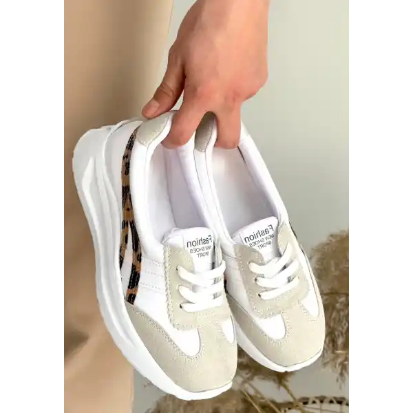 Zitta Beyaz Cilt Leopar Detaylı Spor Ayakkabı