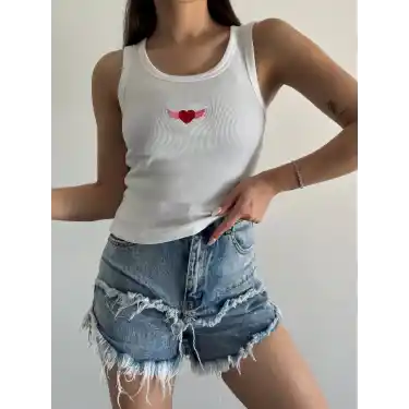 Kalp kanatlı atlet