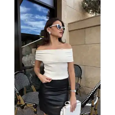 Madonna yaka sıfır kol bluz