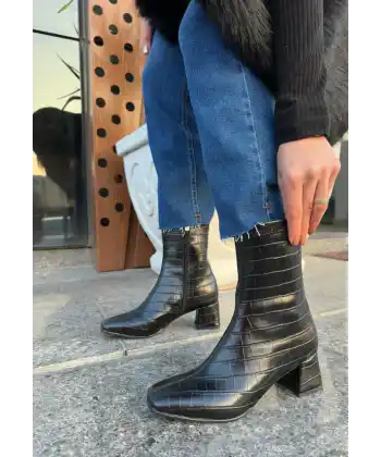 Birta Siyah Cilt Desenli Topuklu Bot