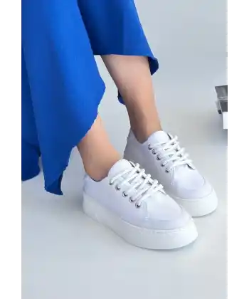 Carin Beyaz Keten Bağcıklı Spor Ayakkabı