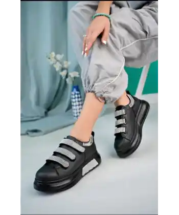 Elika Siyah Cilt Cırt Cırtlı Spor Ayakkabı