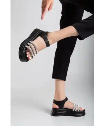 Lalen Siyah Kemerli Sandalet