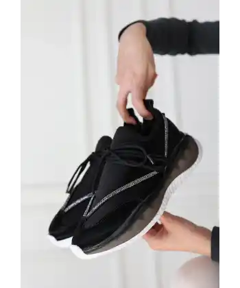 Liney Siyah Rugan Bağcıklı Spor Ayakkabı