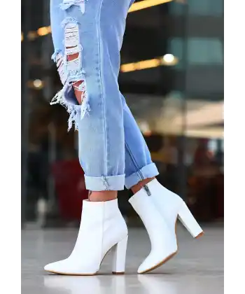 Loora Beyaz Cilt Topuklu Bot