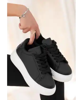 Nommi Siyah Cilt Bağcıklı Spor Ayakkabı