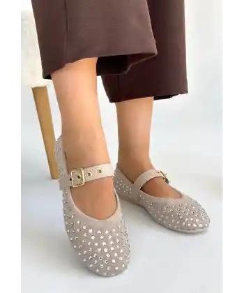 Olise Bej Boncuk İşlemeli Babet Ayakkabı