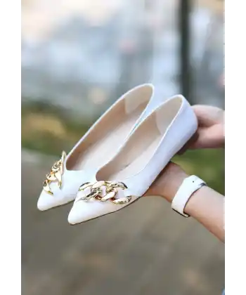 Popi Beyaz Cilt Zincirli Babet Ayakkabı