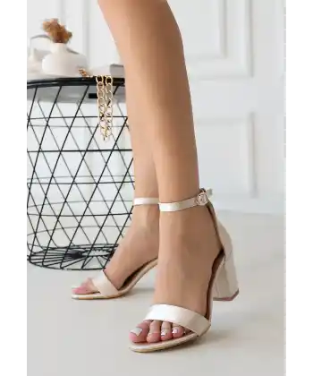 Riwen Bej Saten Topuklu Ayakkabı