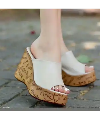 Silya Bej Cilt Dolgu Topuk Terlik